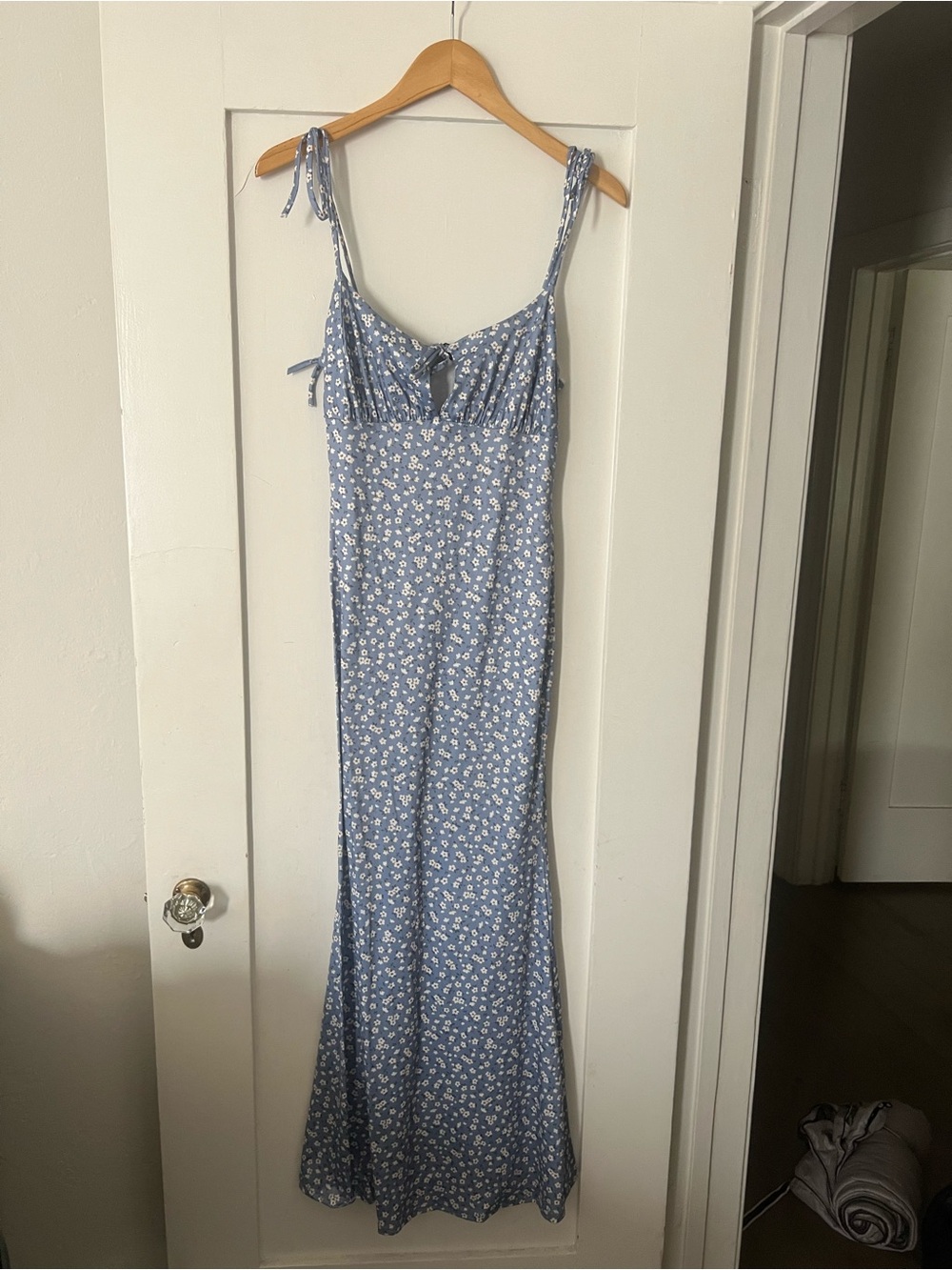 Fashion Nova Blue Floral Tie-Strap Maxi Dress